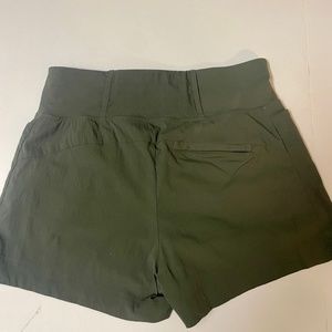 Athleta Trekkie North Shorts Size 0